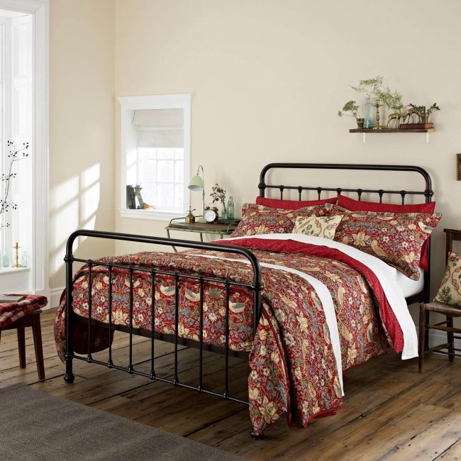 Strawberry Thief Bedding Set, Crimson Crimson